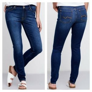 7FAM NWOT Gwenevere stretchy midrise skinny jeans